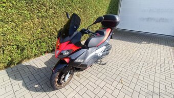 Aprilia SR MAX 125 - 4