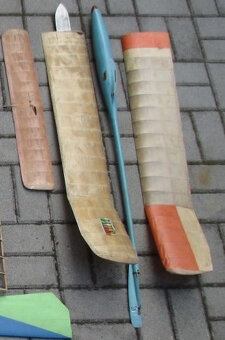 Starý větroň trup křídlo na stěnu opravu apod. - 4