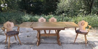 Masivní rozkl.stůl+4 židle - 4