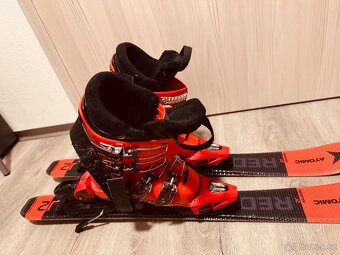 Dětské lyže Atomic Redster J2 + lyžáky - 4