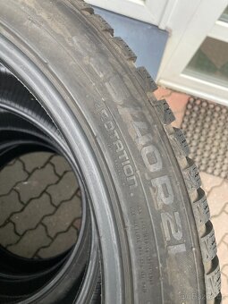 Sada zimních pneumatik Nokian 285/40/21, 8 mm - 4