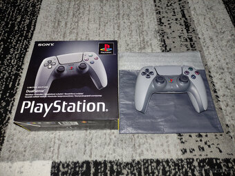 PS5 DualSense ovladač - 30th Anniversary Limited Edition - 4