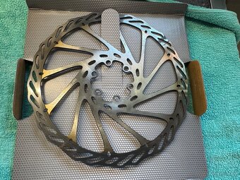 Přední brzda Elixir 5 a Shimano klika s přsnykačem Slx - 4