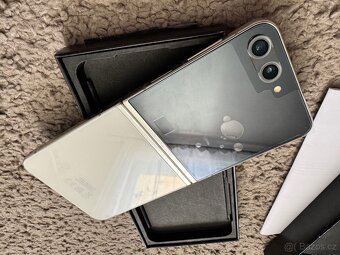 Samsung Galaxy Z Flip 5 256Gb - 4