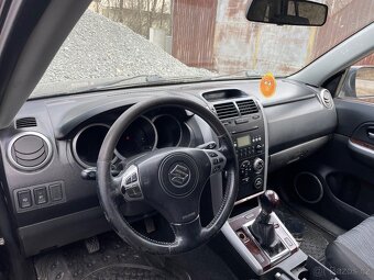 Suzuki Grand Vitara 1.9 nafta - 4