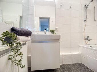 Pronájem krásného 2kk v Pražských Vinohradech (49m²) - 4