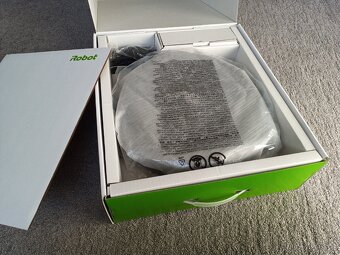 Robotický vysavač iRobot Roomba 696 - 4