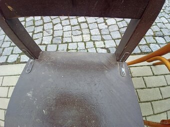 3x židle. - 4