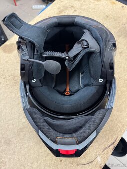 Schuberth E2 + komunikátor SC - 4