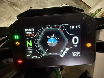 Kawasaki Z900, model 2025 - 4