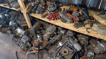 Hydraulické rozvaděče, hydraulické čerpadla,kardany - 4