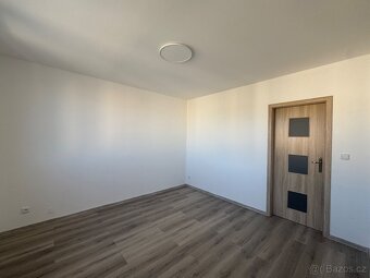 Prodej zrekonstruovaného bytu v Chomutově - 4