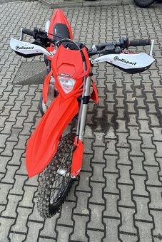 BETA ENDURO BIKE RR 2T 300 MY23 - 4