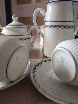 Starý porcelánový servis pro dvě osoby - 4