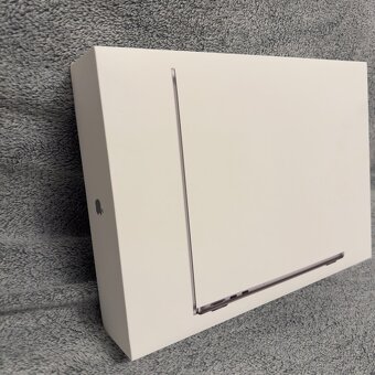 NOVÝ MacBook AIR - 4
