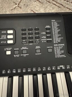 Klavesy Yamaha - 4
