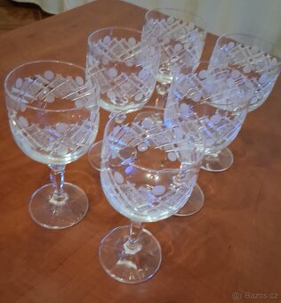 Broušené sklenice na víno - 4