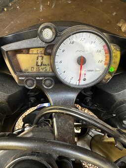 Yamaha YZF-R6 (2005) - 4