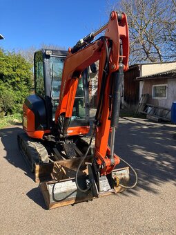 Prodám minibagr Kubota U27 s nulovým přesahem zádě - 4