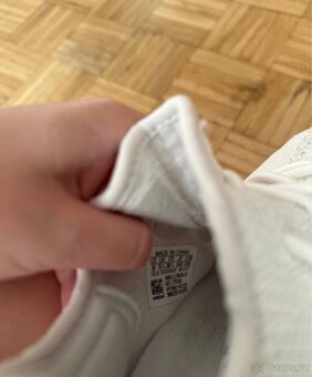 Yeezy Boost 350 v2 “Triple White” z USA - 4