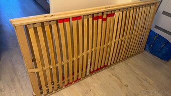 prodám postel 180 x 200 vč. roštů, matrací a nočních stolků - 4