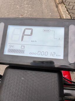 Elektroskútr RACCEWAY Pařez 25, bez nutnosti ŘP - 4