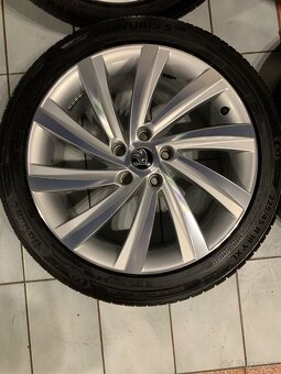 Alu kola Škoda R18 5X112 LETNÍ PNEU 225/45 R18 100% VZORKU - 4