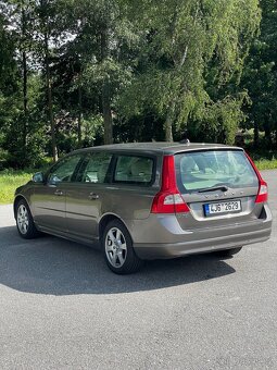Volvo V70 III 2.4d D5 120kW, Manuál 6 rychlostí. - 4