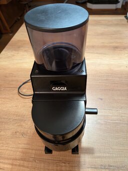 Mlýnek na kávu Gaggia MDF - 4
