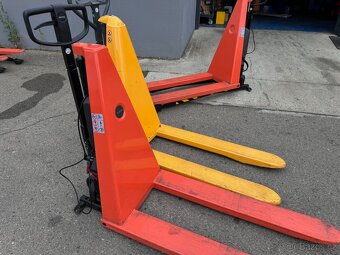 Nůžkový paletový vozík BT s elektrickým zdvihem - 4