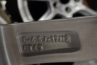 ZIMNÍ ŠKODA 17 6.5J ET43 57.1MM 5x112 + 205/50 R17 - 4