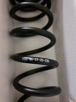 Nové pružiny YSS 46-17-25-220, čierne, RE interceptor 650 - 4