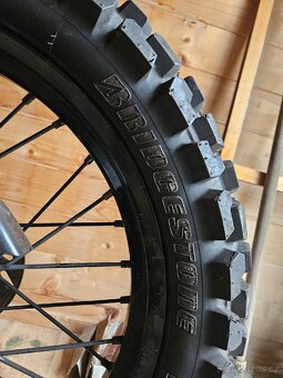 Pneu Bridgestone TW 302 - 4