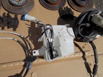 Díly 7. ford Focus III 1.0 EcoBoost 74kw - 4