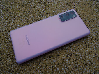 TOP Samsung Galaxy S20 FE 6,5" AMOLED 6/128GB - 4