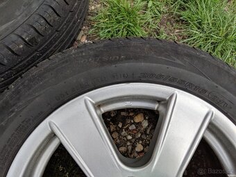 Prodám 16" kola s letními pneu 205/55R16 - 4