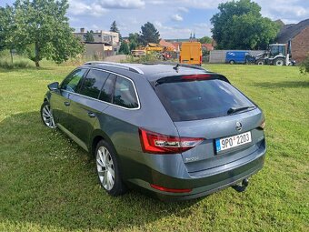Skoda Superb nehavarovane - 4