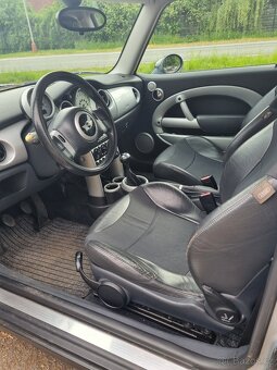 MINI COOPER R50 1,6i 85kW stříbrný - 4