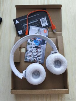 Prodám nová bílá sluchátka JBL TUNE 520 BT - 4