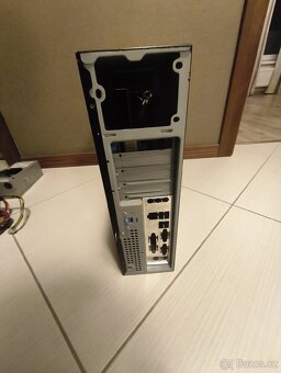 PC skříň "Slim" v dobrém stavu - 4