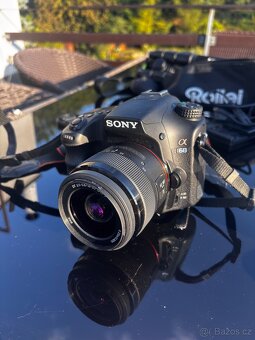 Sony Alpha SLT-A68 + příslušenství (Rollei C5i) - 4
