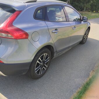 Volvo v40 D3 CROSS country 2.0 110kw - 4