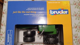 Prodám propracovaný model traktoru John Deere - 4