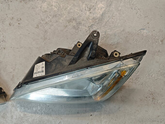 Přední světla Ford Focus MK2 originální - 4