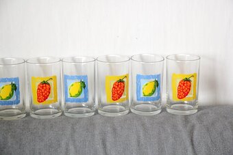 Retro skleničky s malinami a citrony - 4