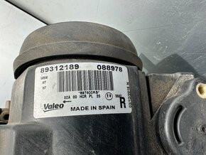 Volkswagen Passat B6 pravé přední světlo - 4