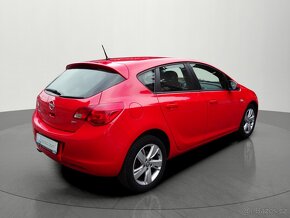 Opel Astra 2.0CDTi 121kW Sport ČR r.v. 2012 - 4
