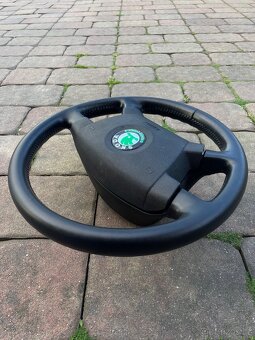 Čtyřramenný kožený volant Škoda Fabia - 4