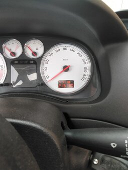 Peugeot 307CC 2,0HDi 100kW - 4