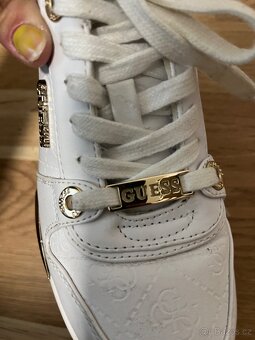 Dámské tenisky GUESS - 4